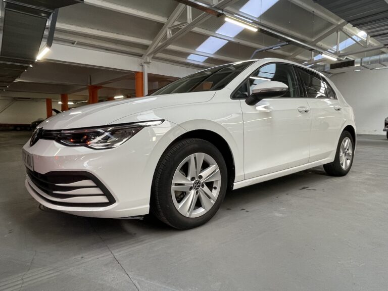 Volkswagen Golf 1.0 eTsi