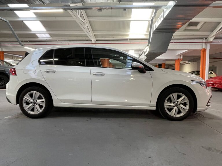 Volkswagen Golf 1.0 eTsi, foto 04