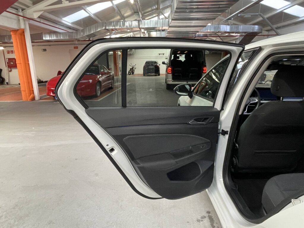 Volkswagen Golf 1.0 eTsi, foto 11
