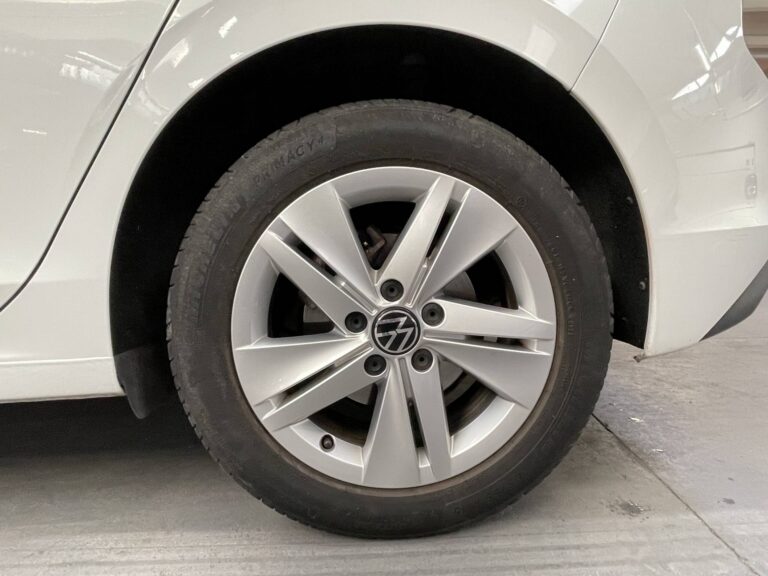 Volkswagen Golf 1.0 eTsi, foto 17