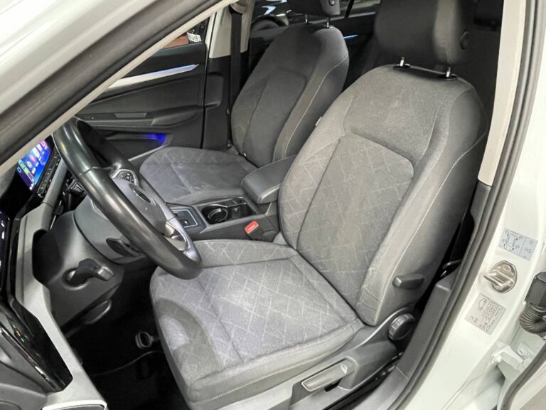 Volkswagen Golf 1.0 eTsi, foto 23