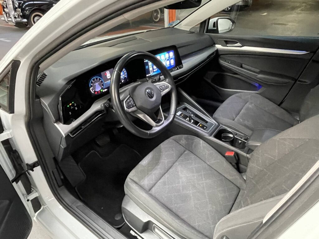 Volkswagen Golf 1.0 eTsi, foto 24