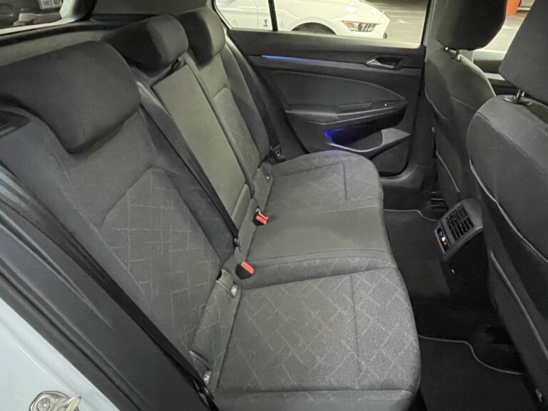 Volkswagen Golf 1.0 eTsi, foto 27