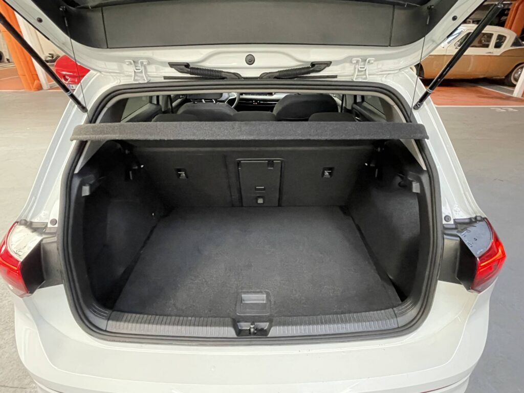 Volkswagen Golf 1.0 eTsi, foto 34