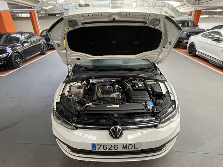 Volkswagen Golf 1.0 eTsi, foto 37